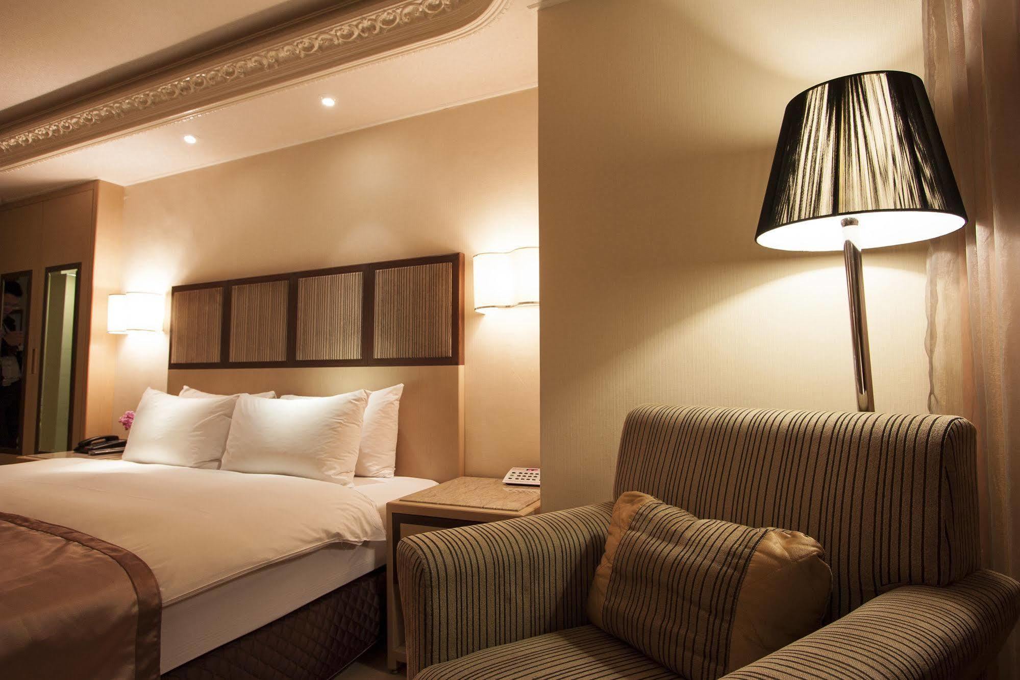 Taipei Charming City Hotel Exterior foto